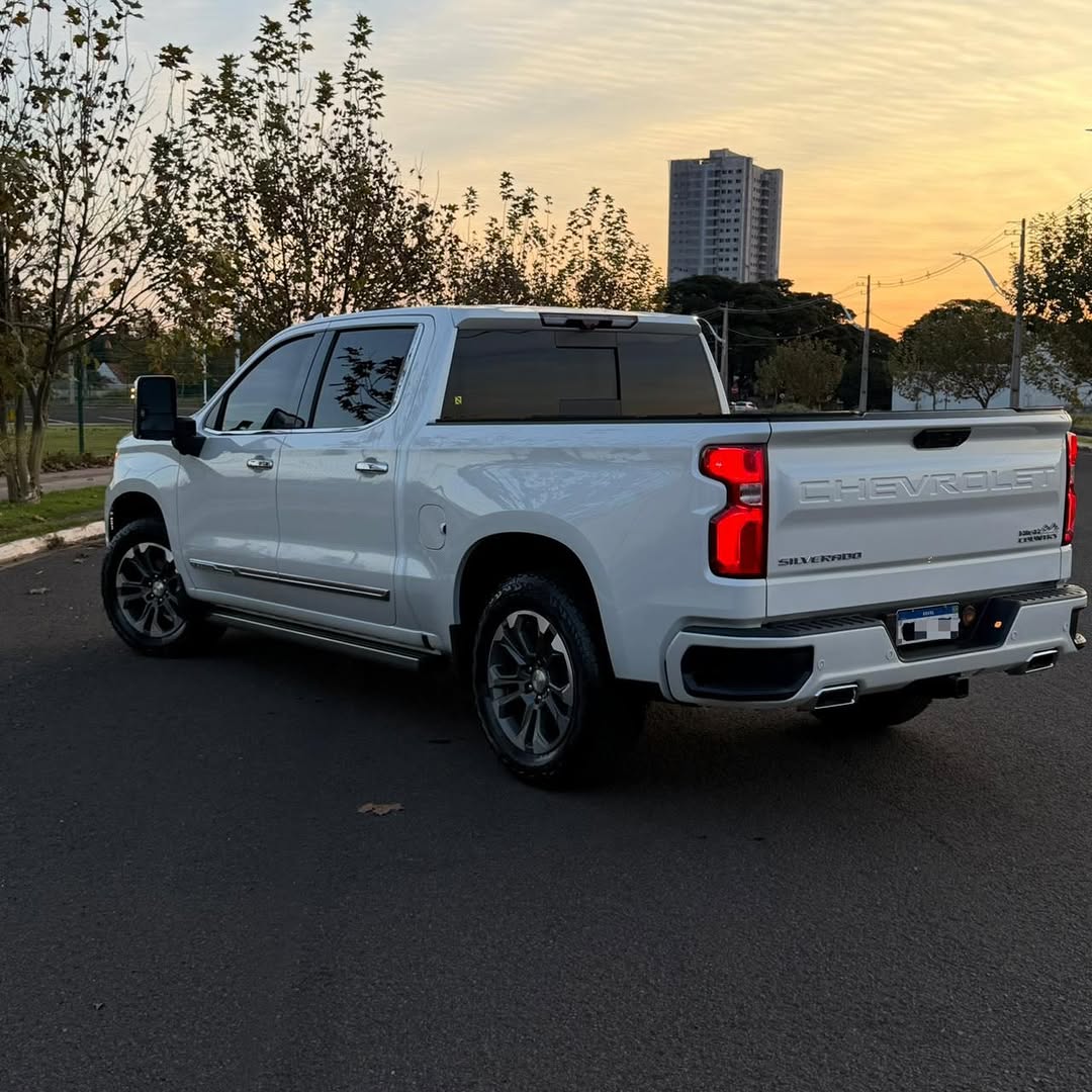 CHEVROLET SILVERADO HIGH COUNTRY - Imagem 3