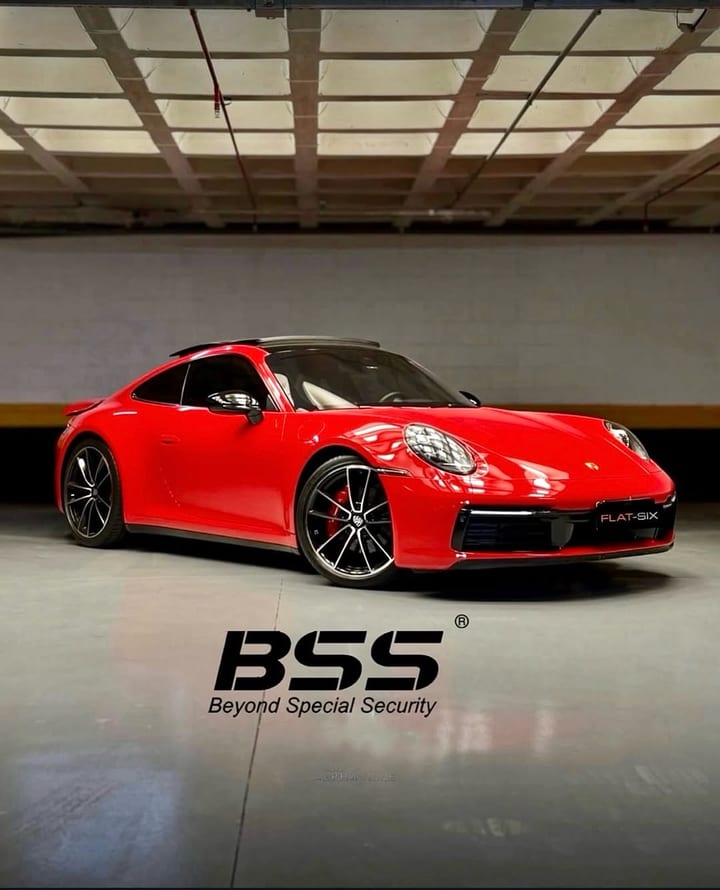 PORSCHE 911 CARRERA