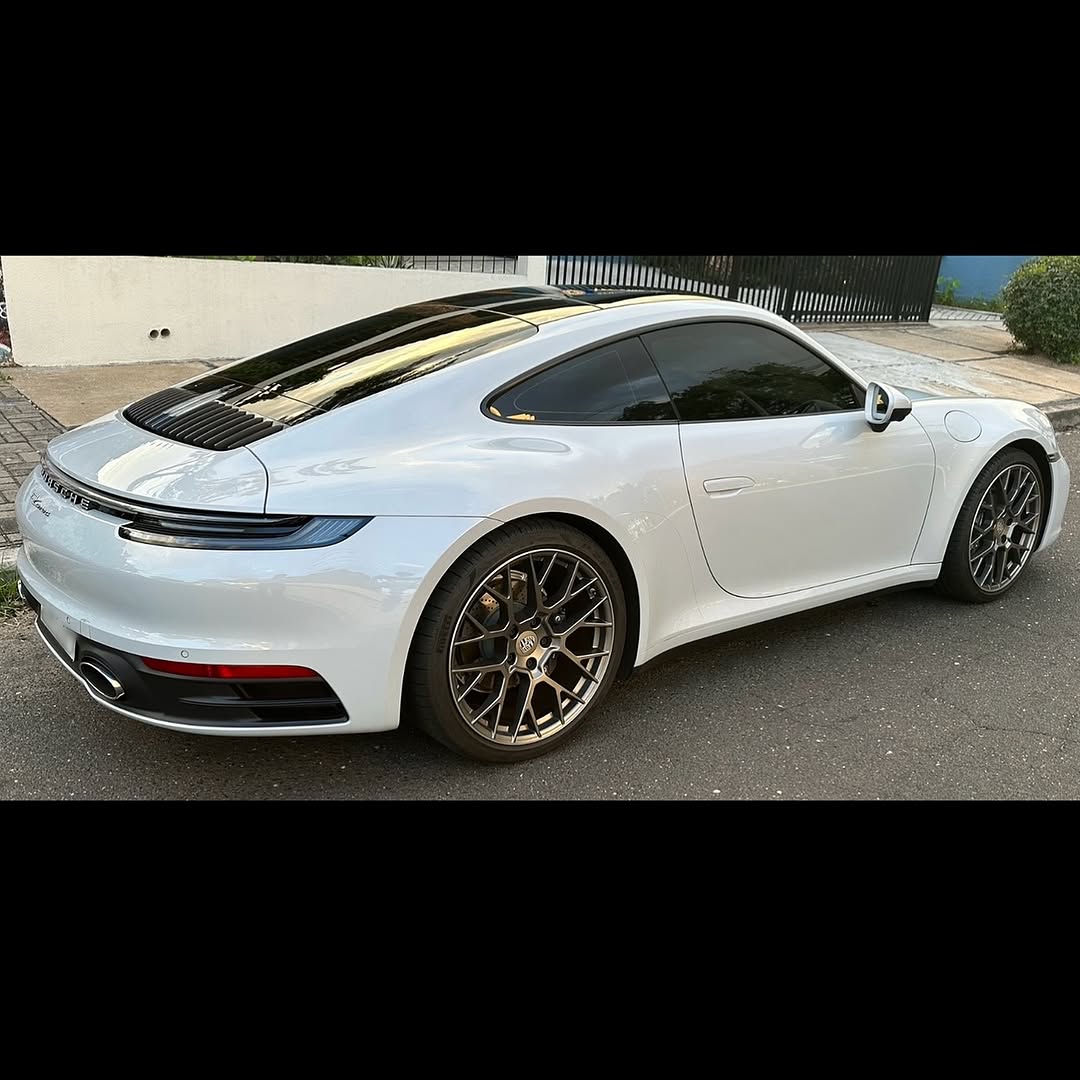 PORSCHE 911 CARRERA - Imagem 9