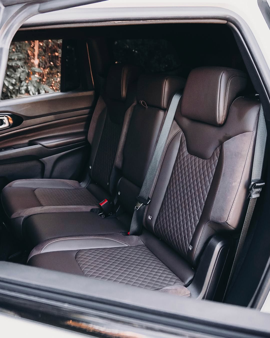 JEEP COMMANDER OVERLAND - Imagem 8