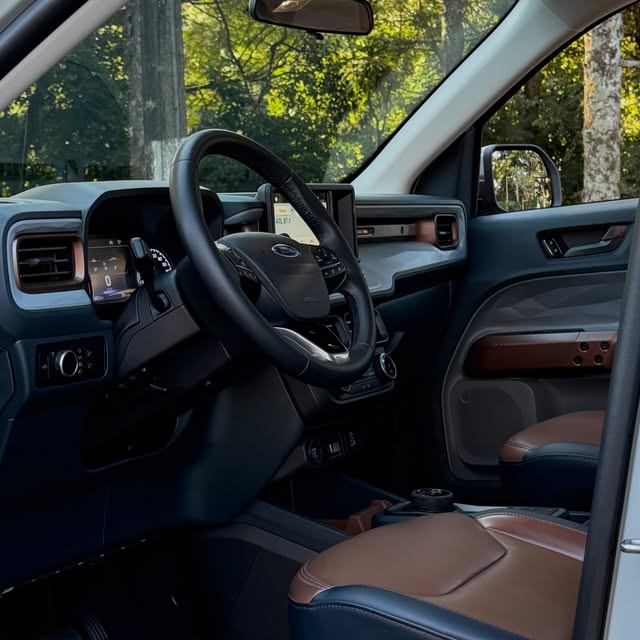 FORD MAVERICK LARIAT FX4 - Imagem 3