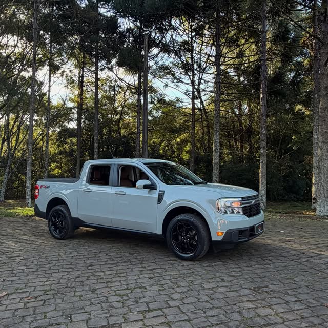 FORD MAVERICK LARIAT FX4 - Imagem 8