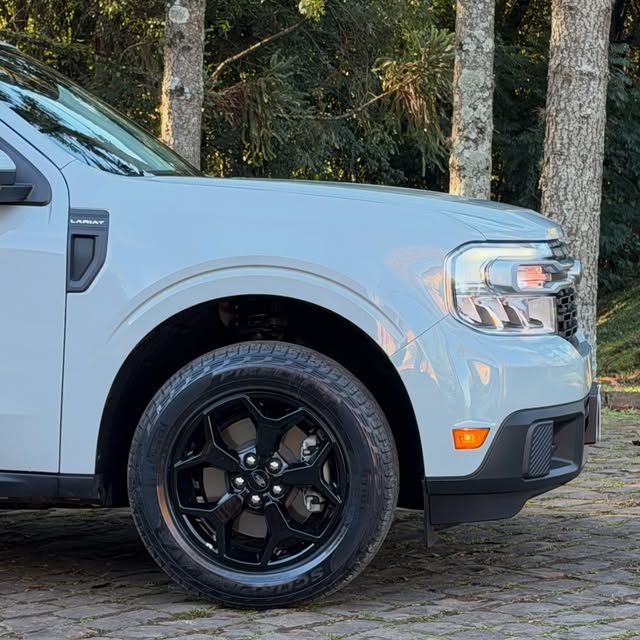 FORD MAVERICK LARIAT FX4 - Imagem 9