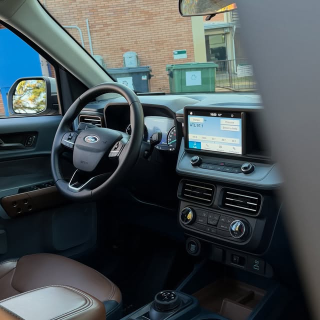 FORD MAVERICK LARIAT FX4 - Imagem 10