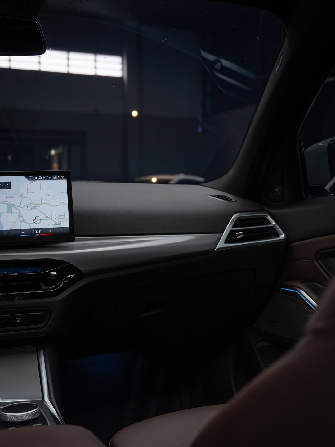 BMW 330E M SPORT - Imagem 16