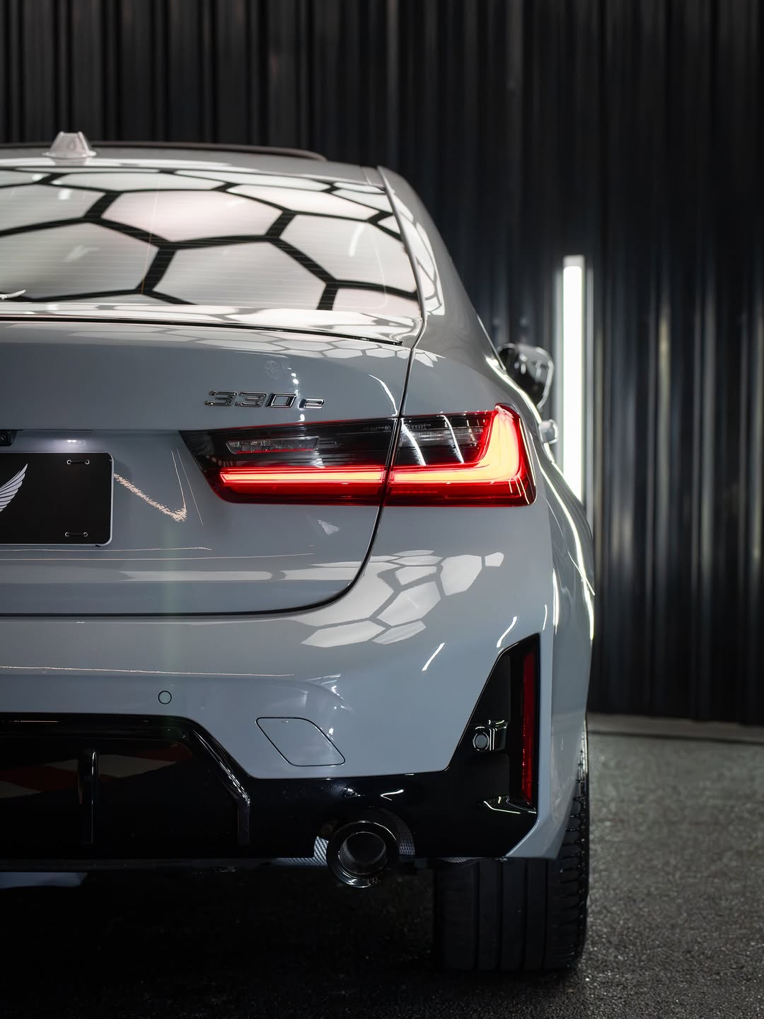 BMW 330E M SPORT - Imagem 17