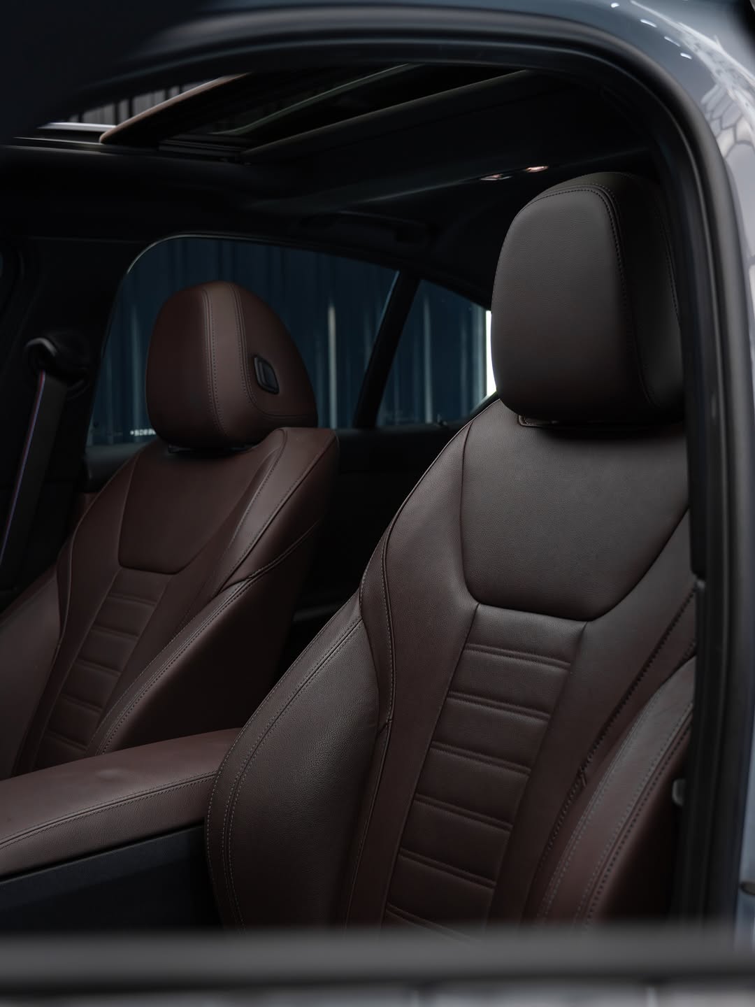 BMW 330E M SPORT - Imagem 18