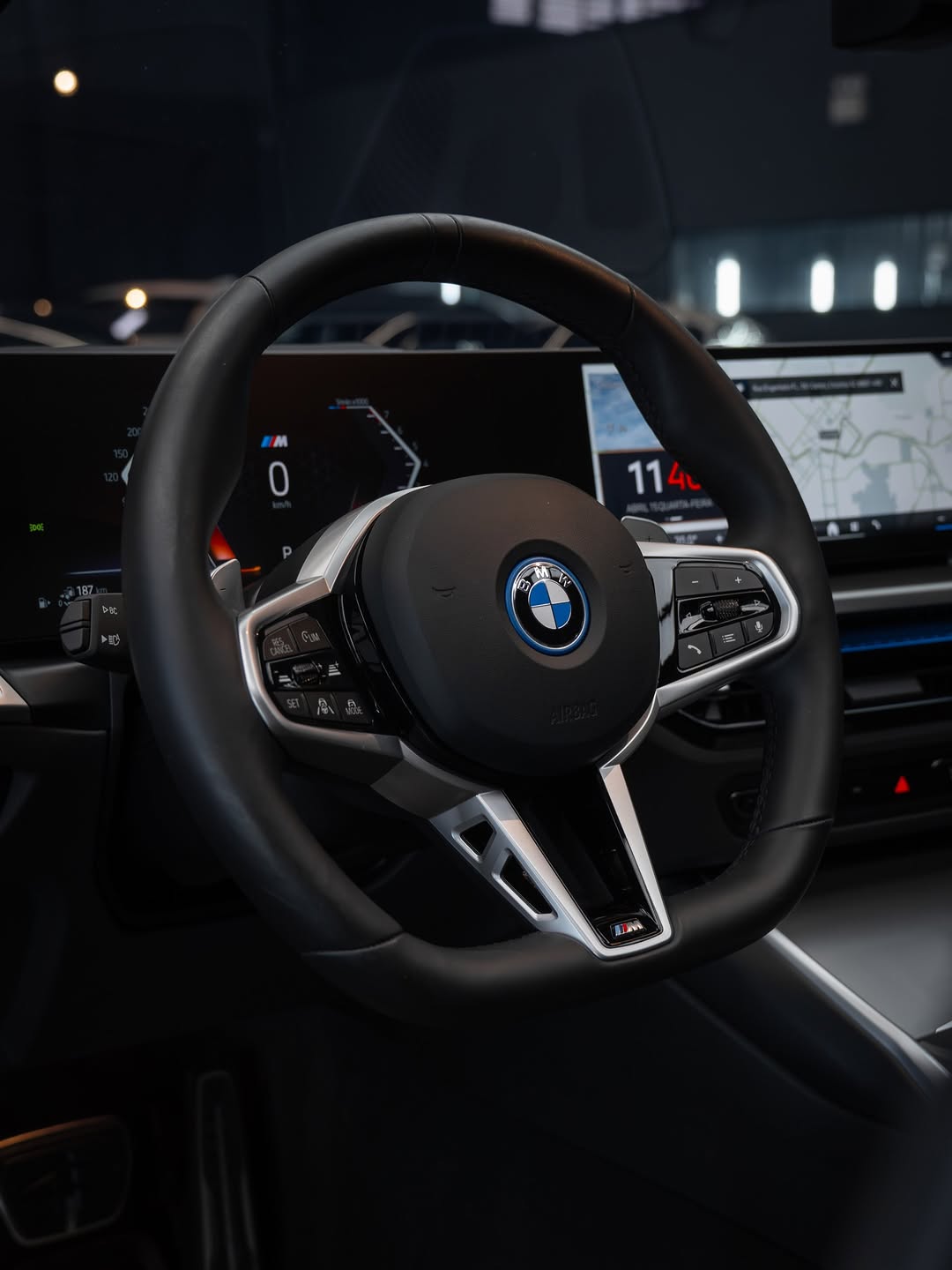 BMW 330E M SPORT - Imagem 4
