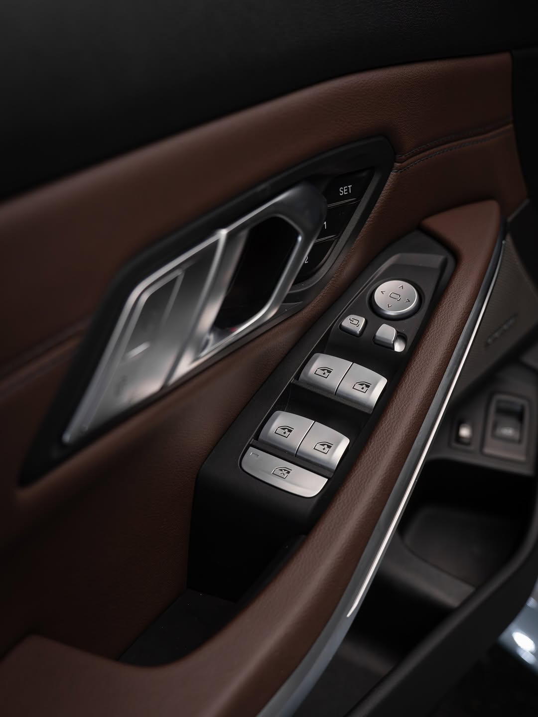 BMW 330E M SPORT - Imagem 6