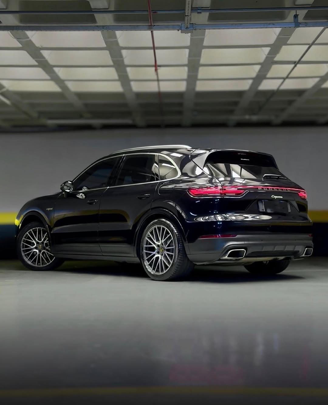 PORSCHE CAYENNE E-HYBRID - Imagem 2