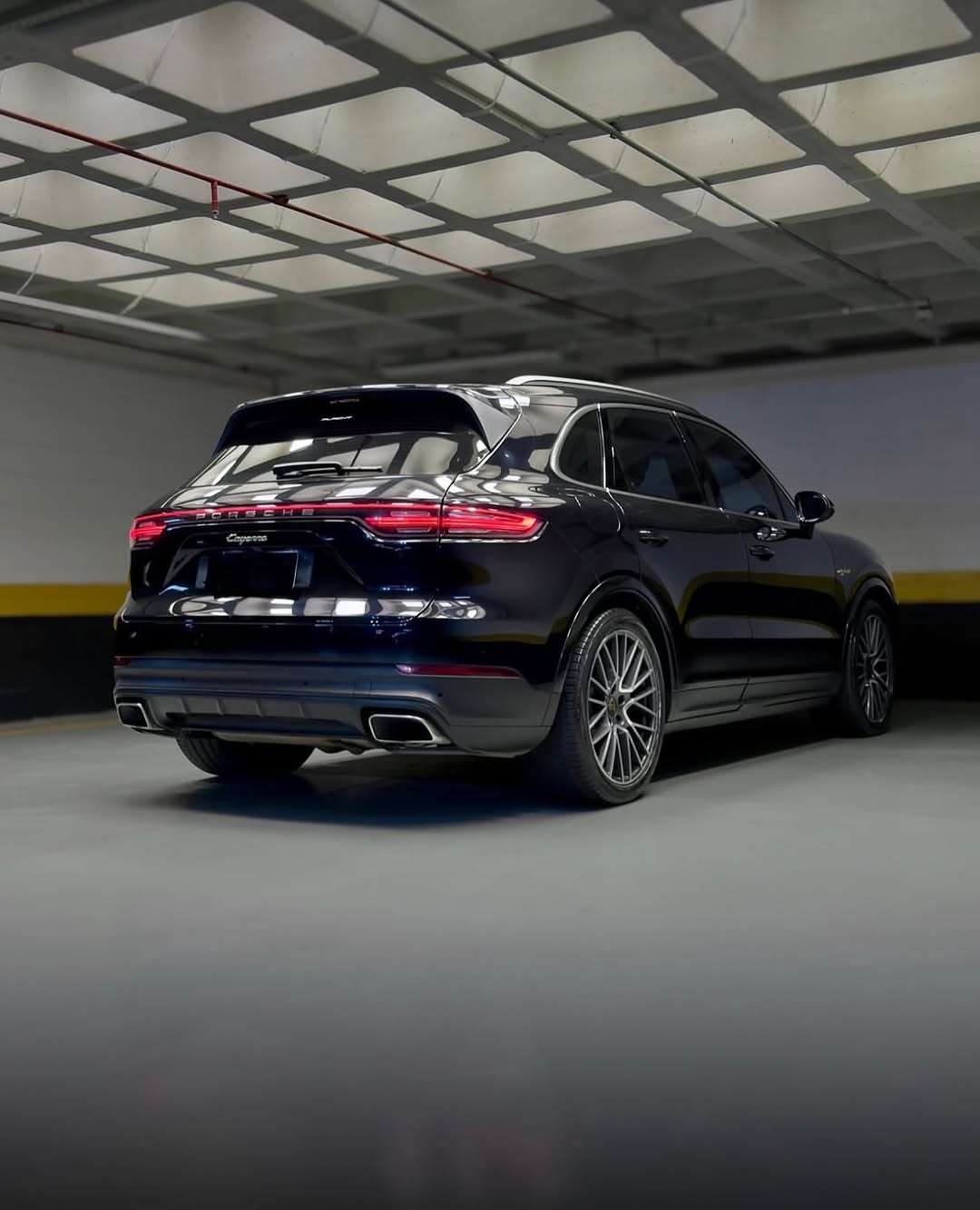PORSCHE CAYENNE E-HYBRID - Imagem 3
