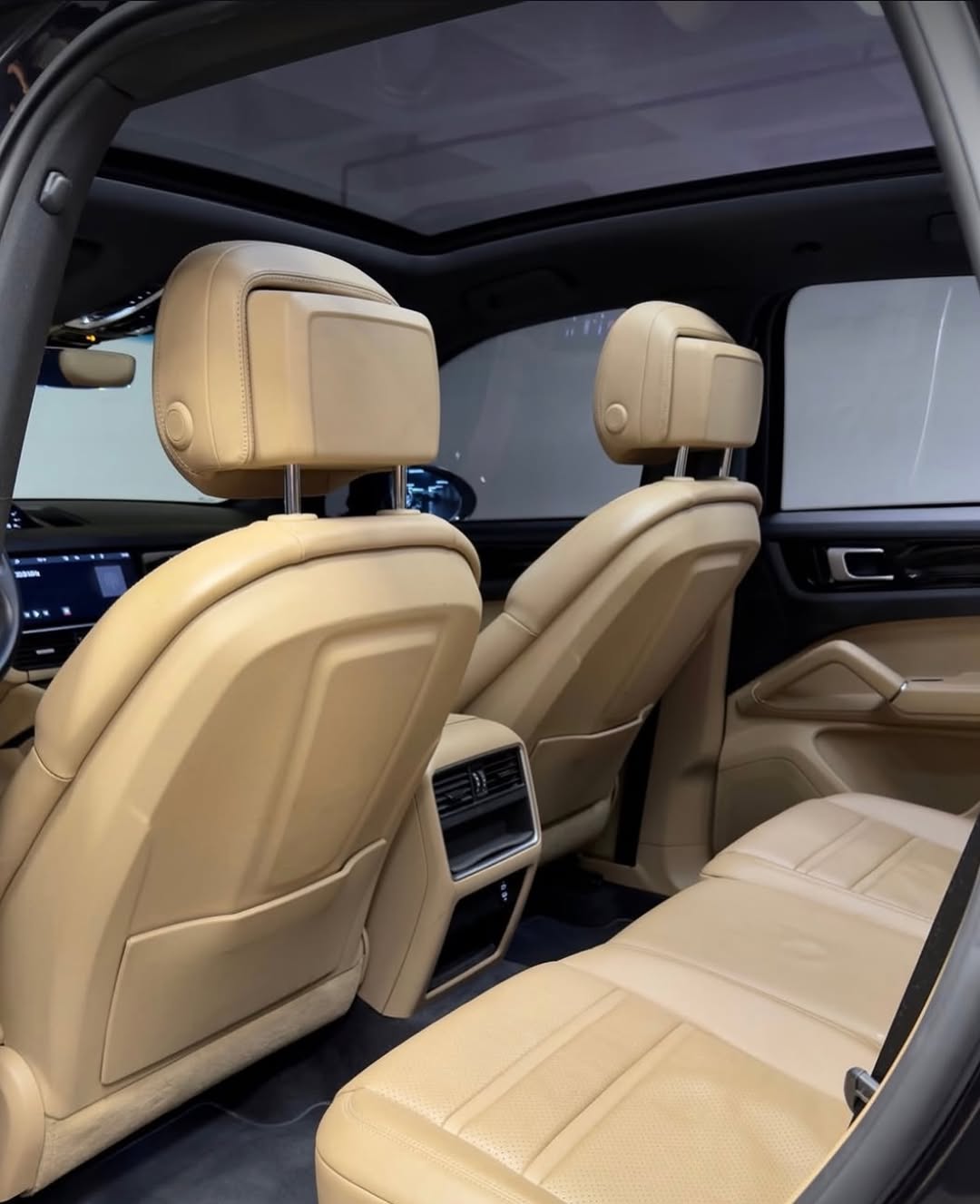 PORSCHE CAYENNE E-HYBRID - Imagem 6