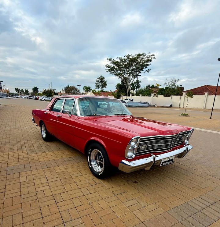 FORD GALAXIE 500
