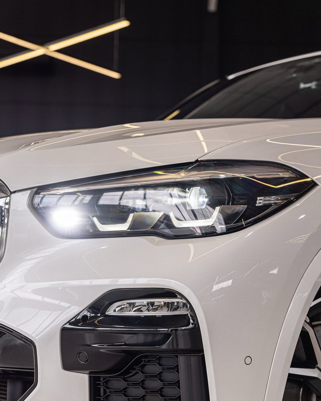 BMW X5 XDRIVE45E M SPORT - Imagem 3