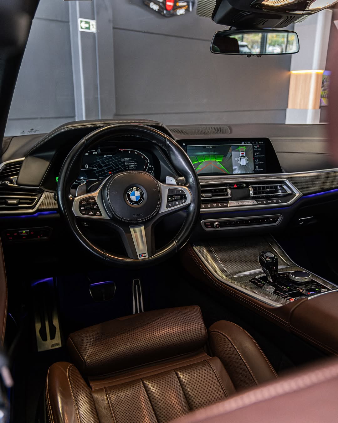 BMW X5 XDRIVE45E M SPORT - Imagem 4