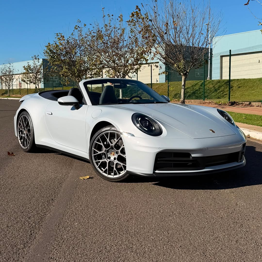 PORSCHE 911 CARRERA CABRIOLET - Imagem 1