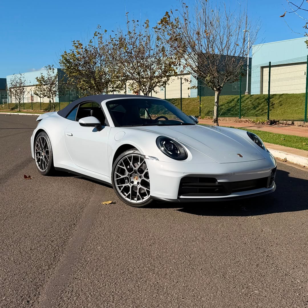 PORSCHE 911 CARRERA CABRIOLET - Imagem 2