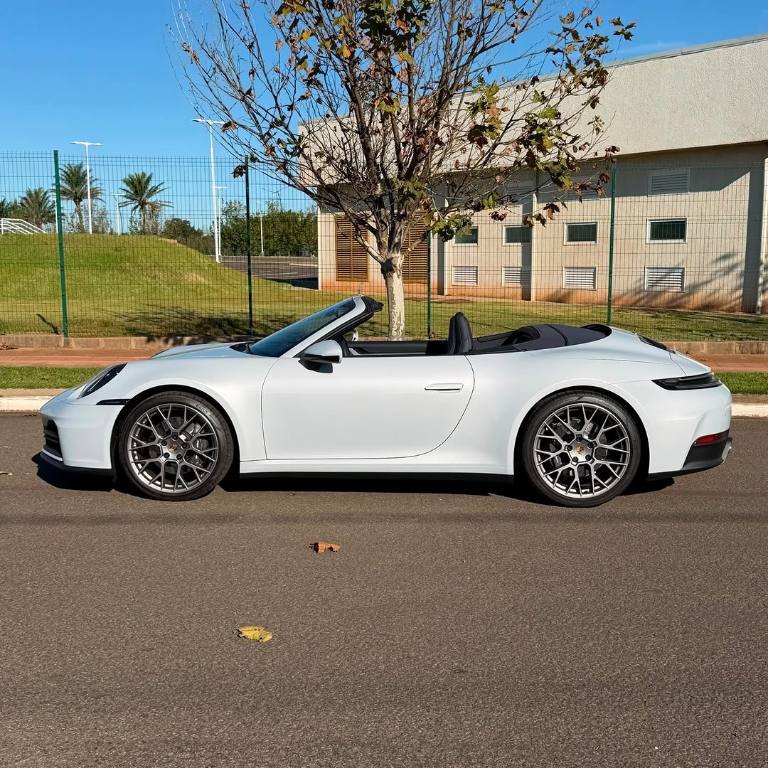 PORSCHE 911 CARRERA CABRIOLET - Imagem 8