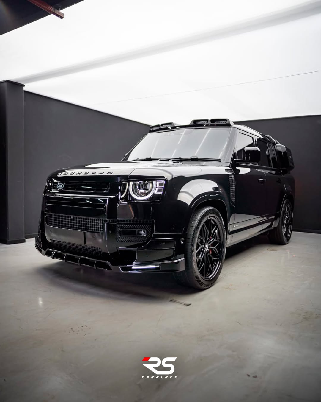 LAND ROVER DEFENDER 130 X - Imagem 1