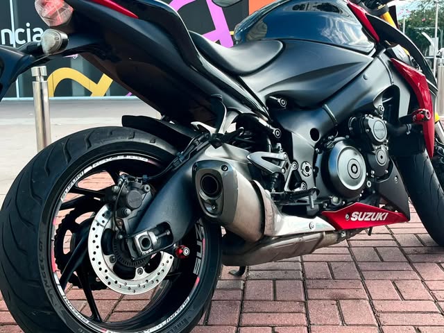 SUZUKI GSX-S 1000 - Imagem 3