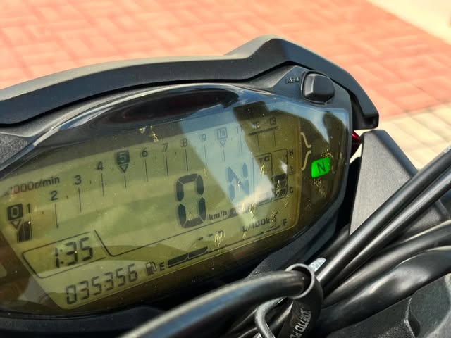 SUZUKI GSX-S 1000 - Imagem 8