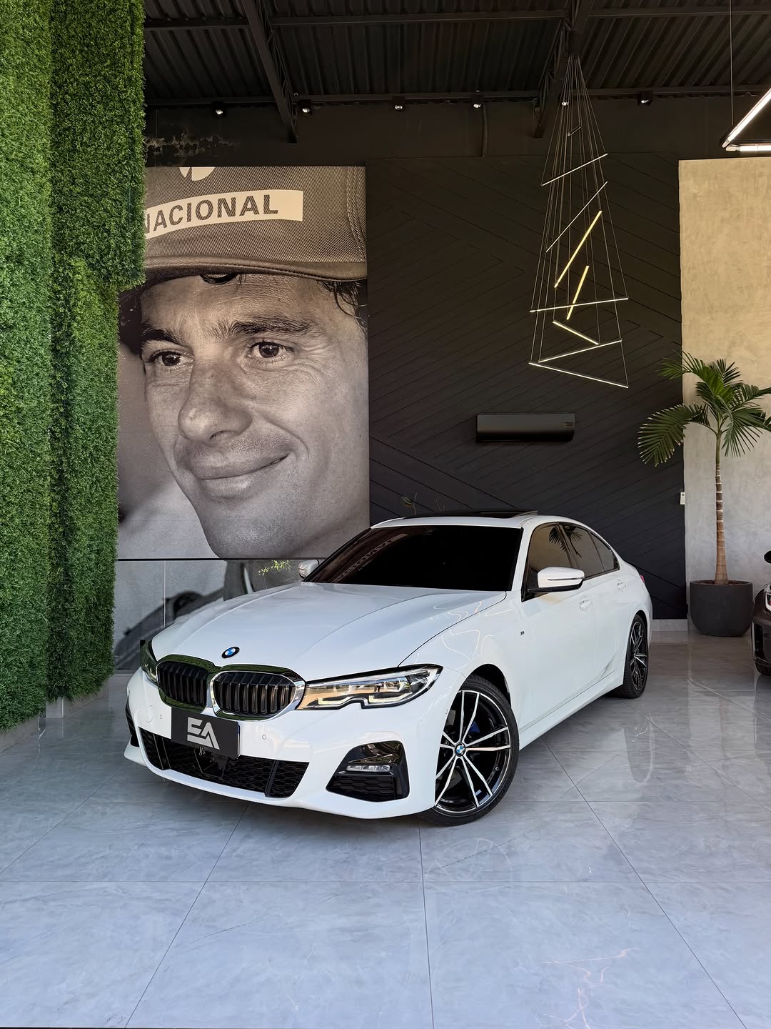BMW 320I M SPORT - Imagem 1