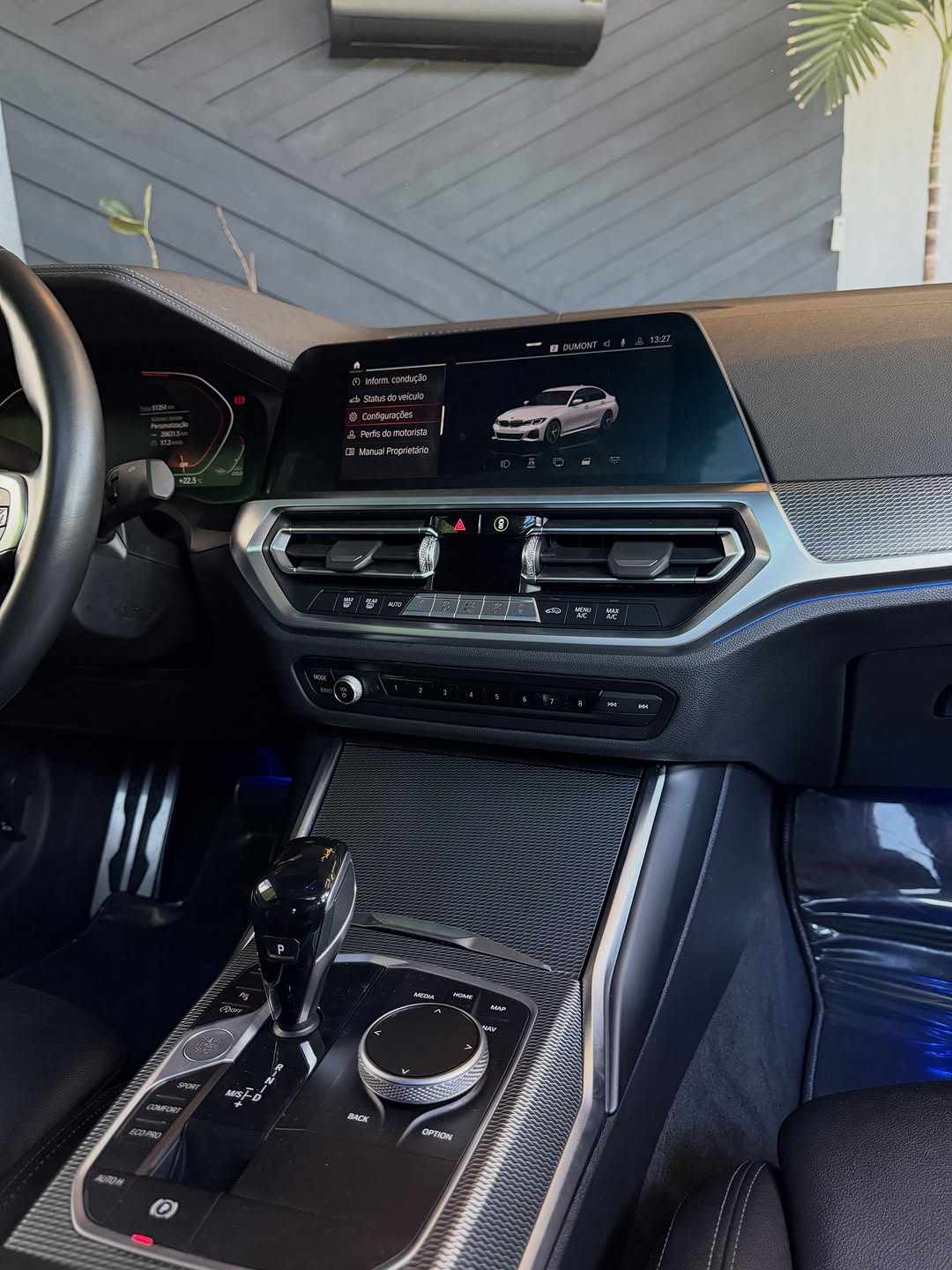 BMW 320I M SPORT - Imagem 11