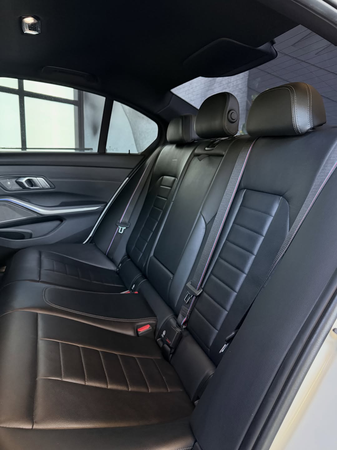BMW 320I M SPORT - Imagem 15