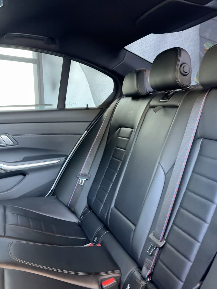 BMW 320I M SPORT - Imagem 16