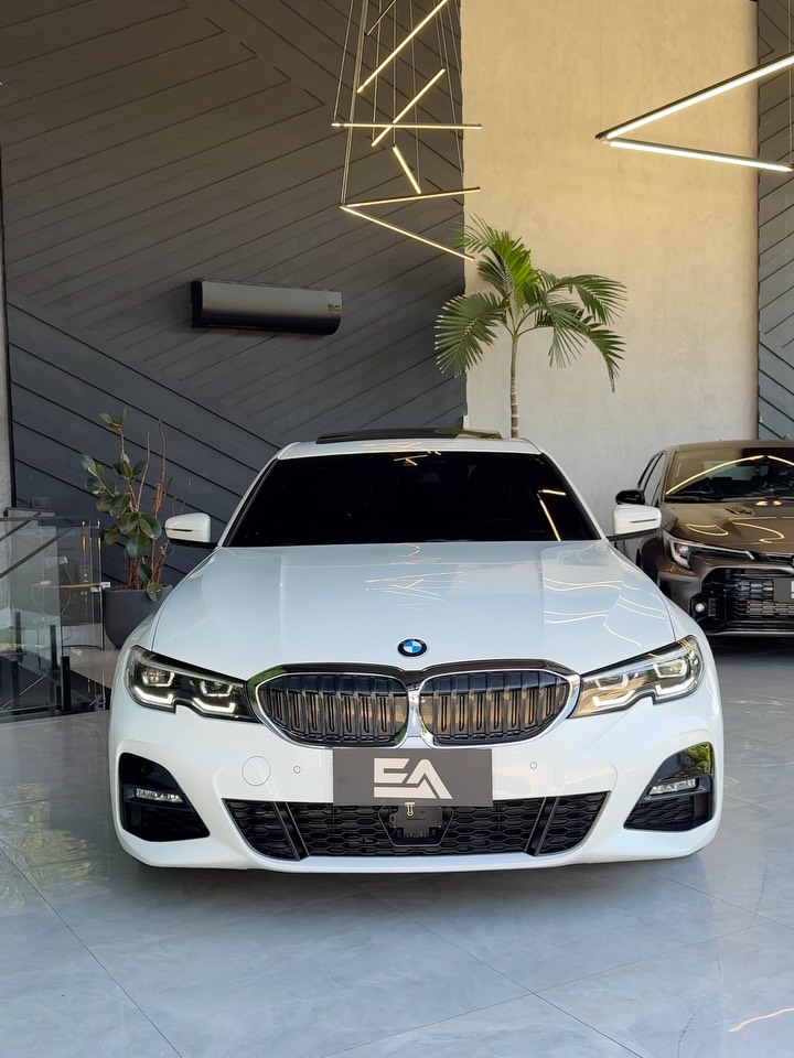 BMW 320I M SPORT - Imagem 4