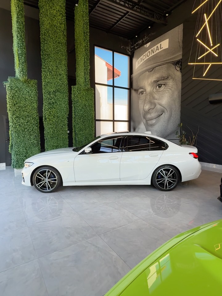 BMW 320I M SPORT - Imagem 6