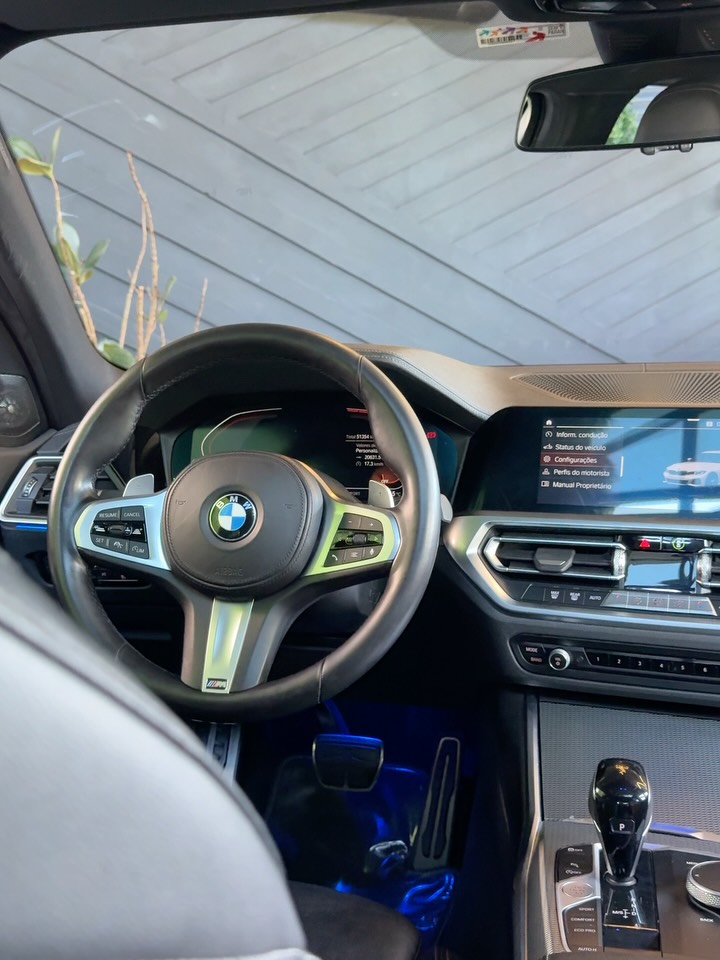 BMW 320I M SPORT - Imagem 8