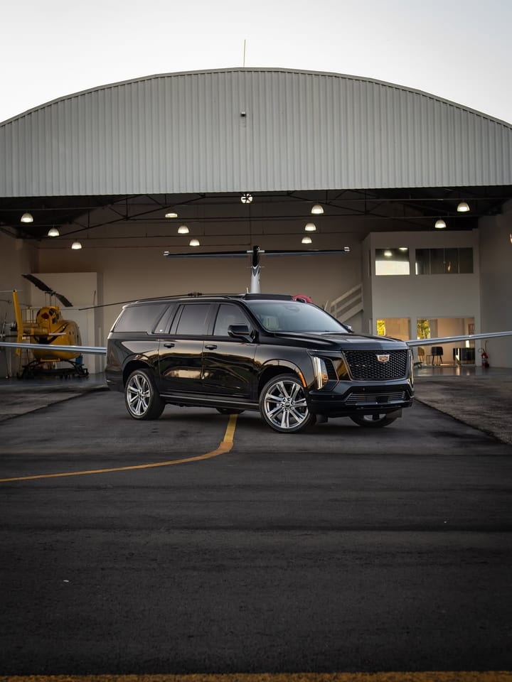 CADILLAC ESCALADE ESV 600 PLATINUM SPORT