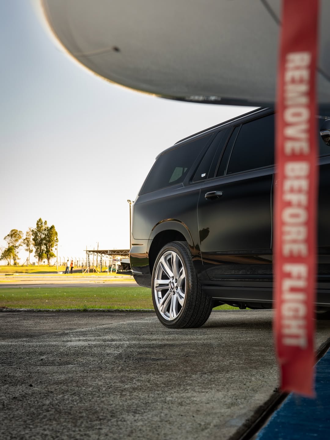 CADILLAC ESCALADE ESV 600 PLATINUM SPORT - Imagem 13