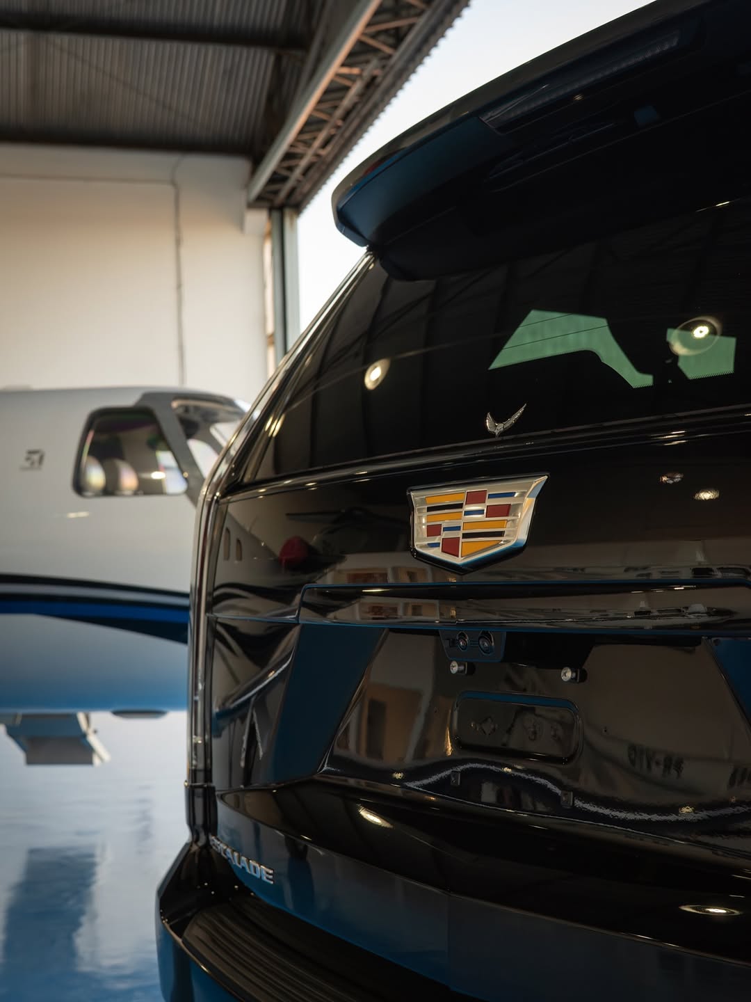 CADILLAC ESCALADE ESV 600 PLATINUM SPORT - Imagem 19