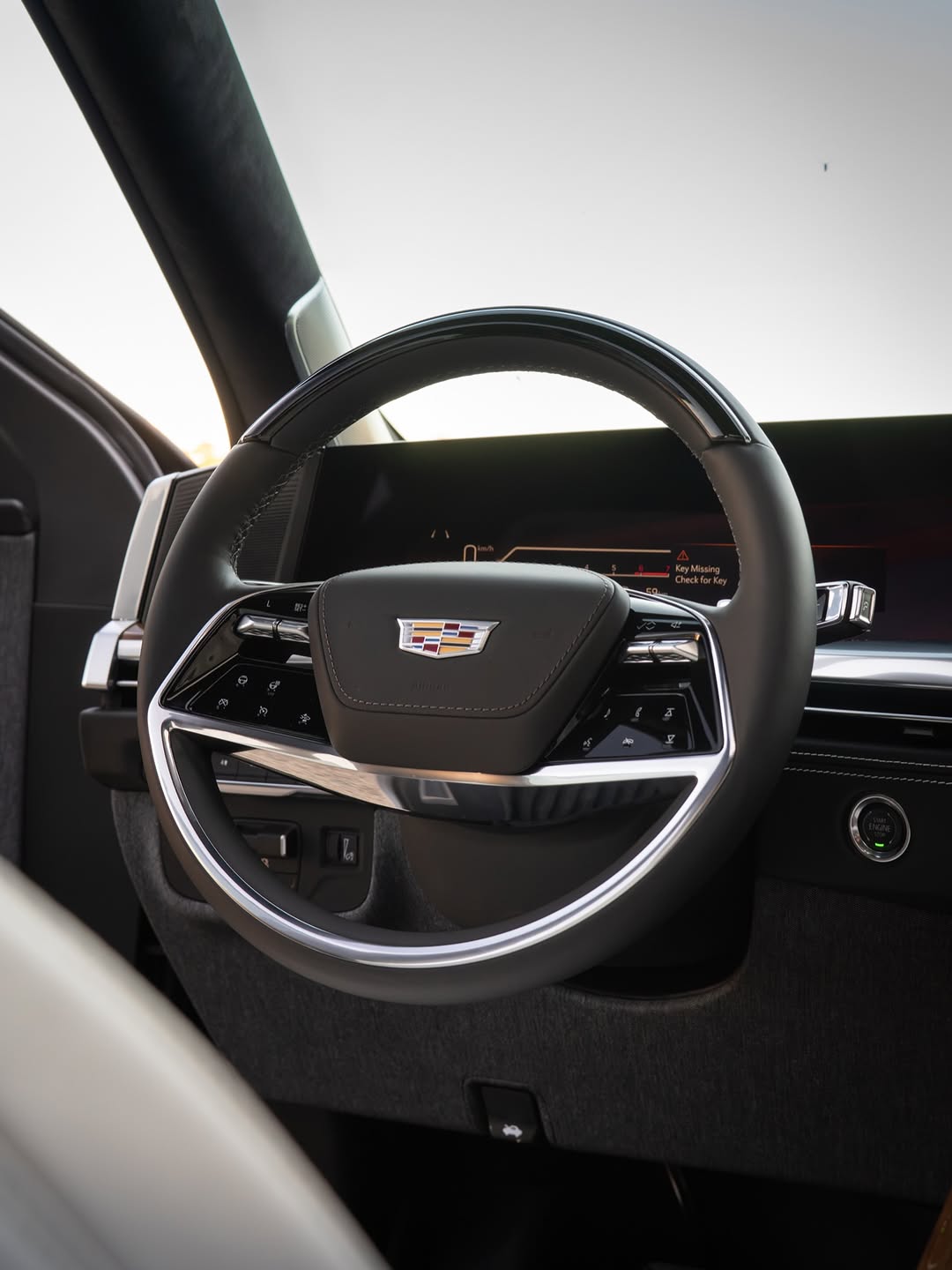 CADILLAC ESCALADE ESV 600 PLATINUM SPORT - Imagem 4