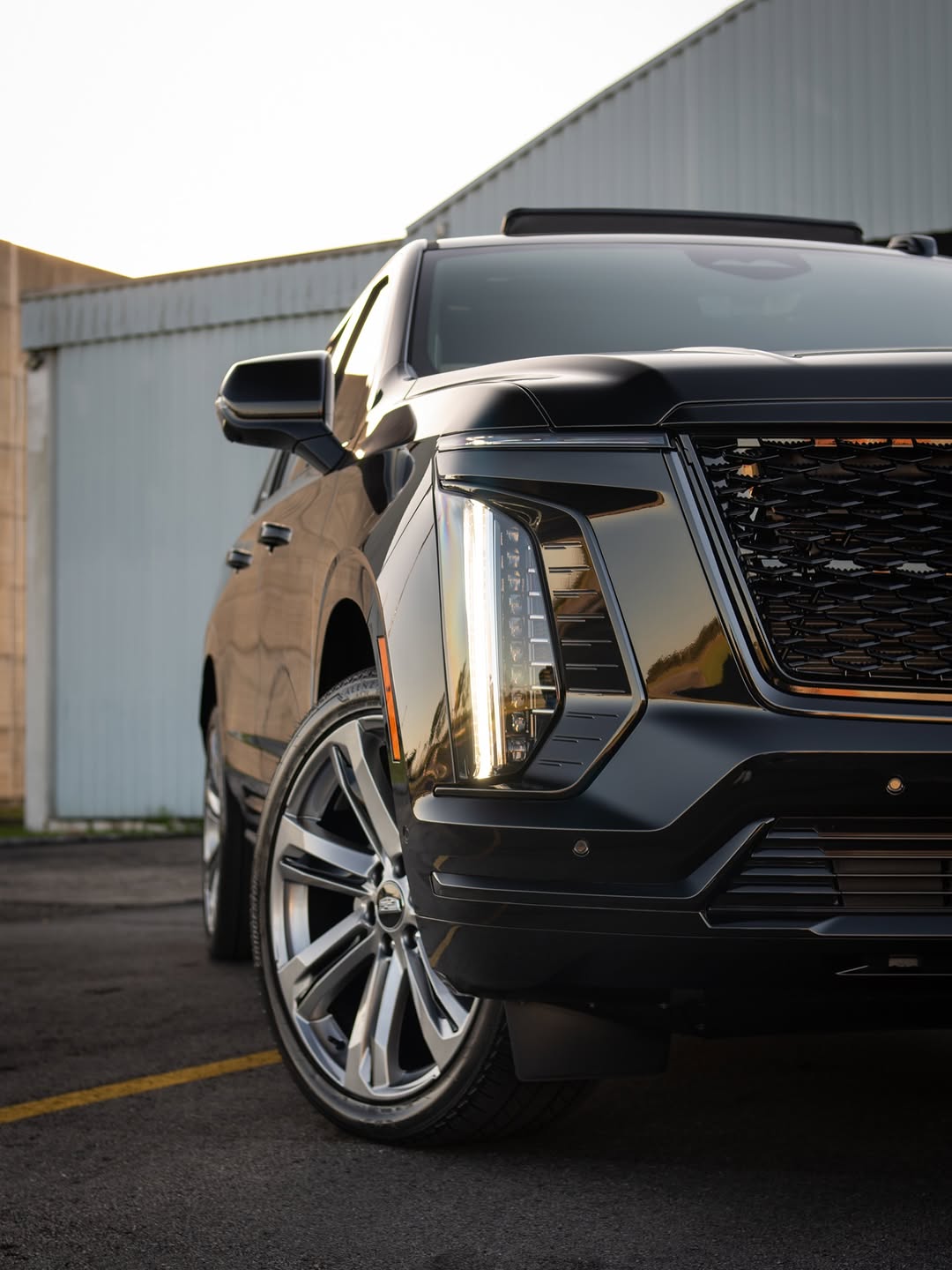 CADILLAC ESCALADE ESV 600 PLATINUM SPORT - Imagem 7