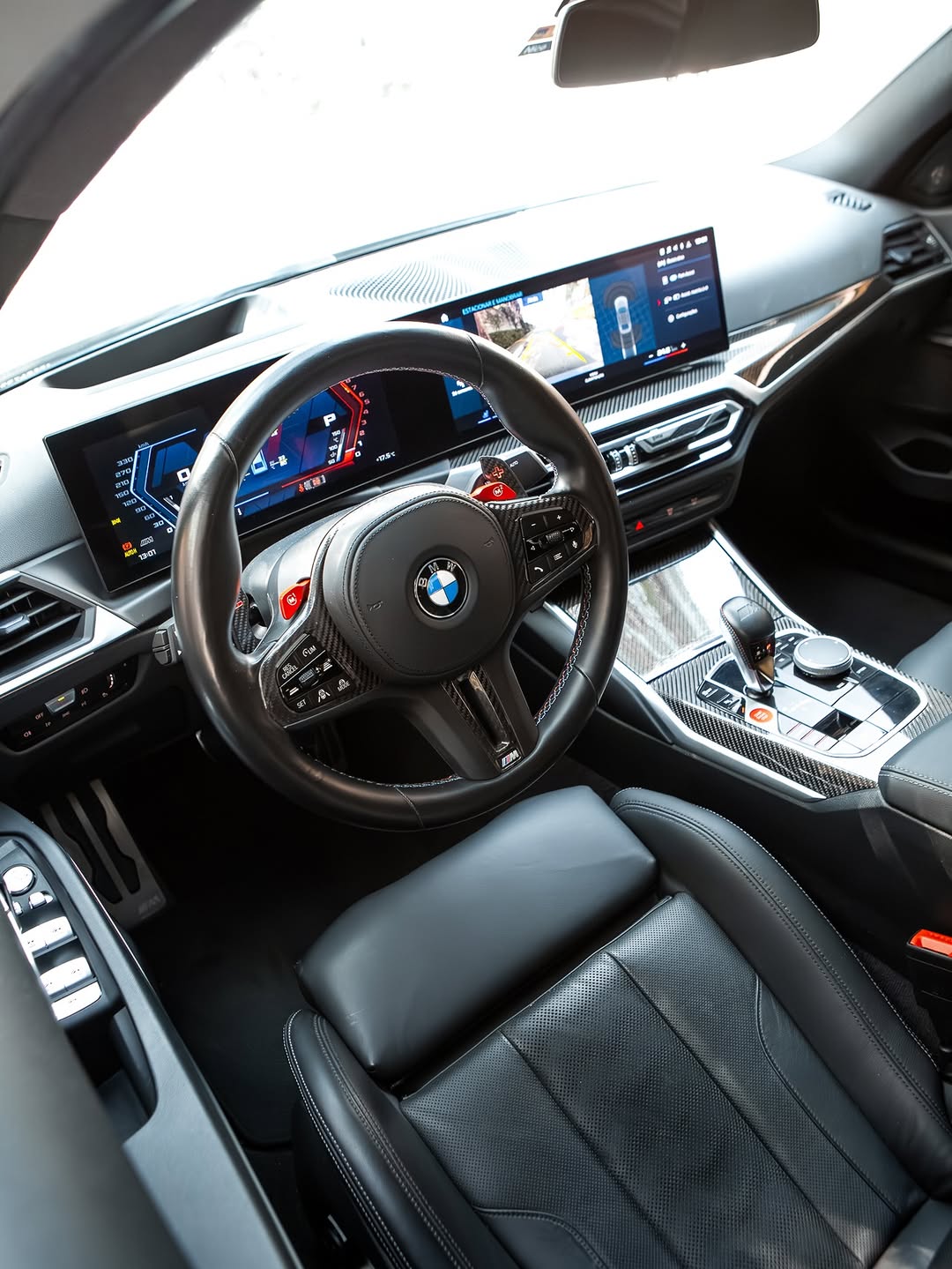 BMW M3 COMPETITION - Imagem 12