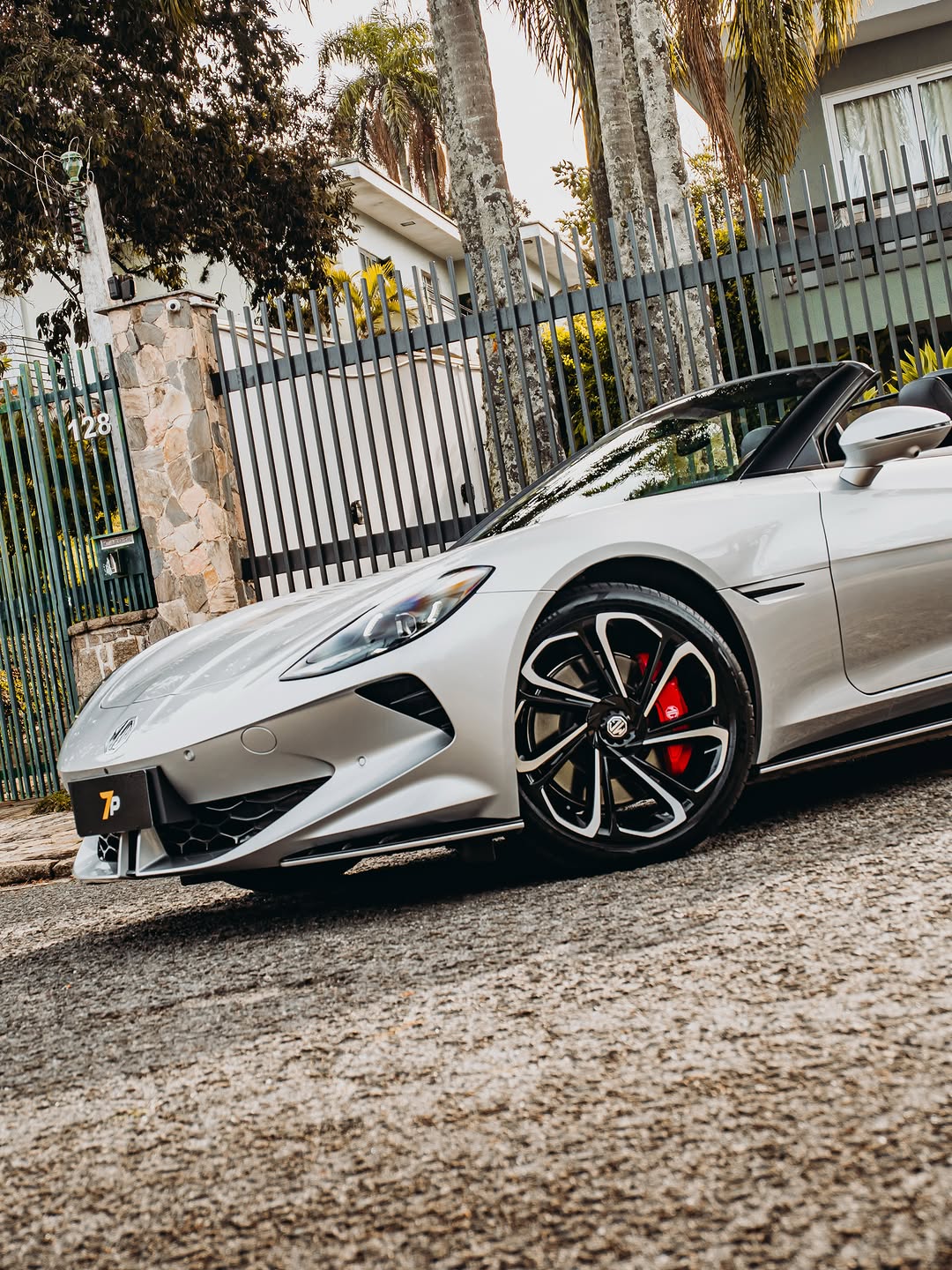 MG CYBERSTER 100TH ANNIVERSARY - Imagem 9