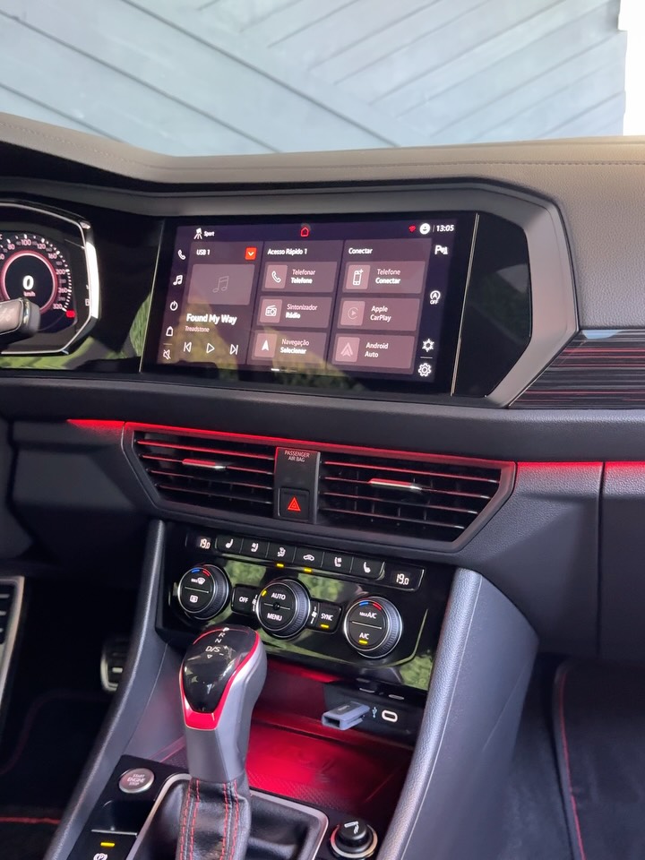 VOLKSWAGEN JETTA GLI - Imagem 12