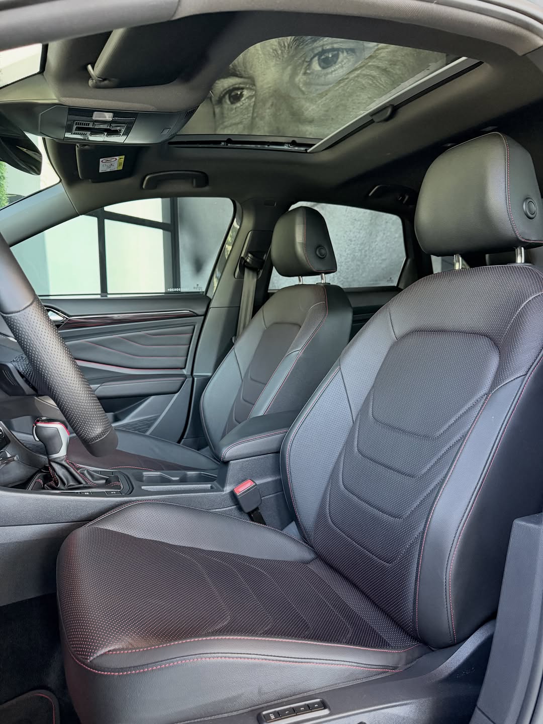 VOLKSWAGEN JETTA GLI - Imagem 13