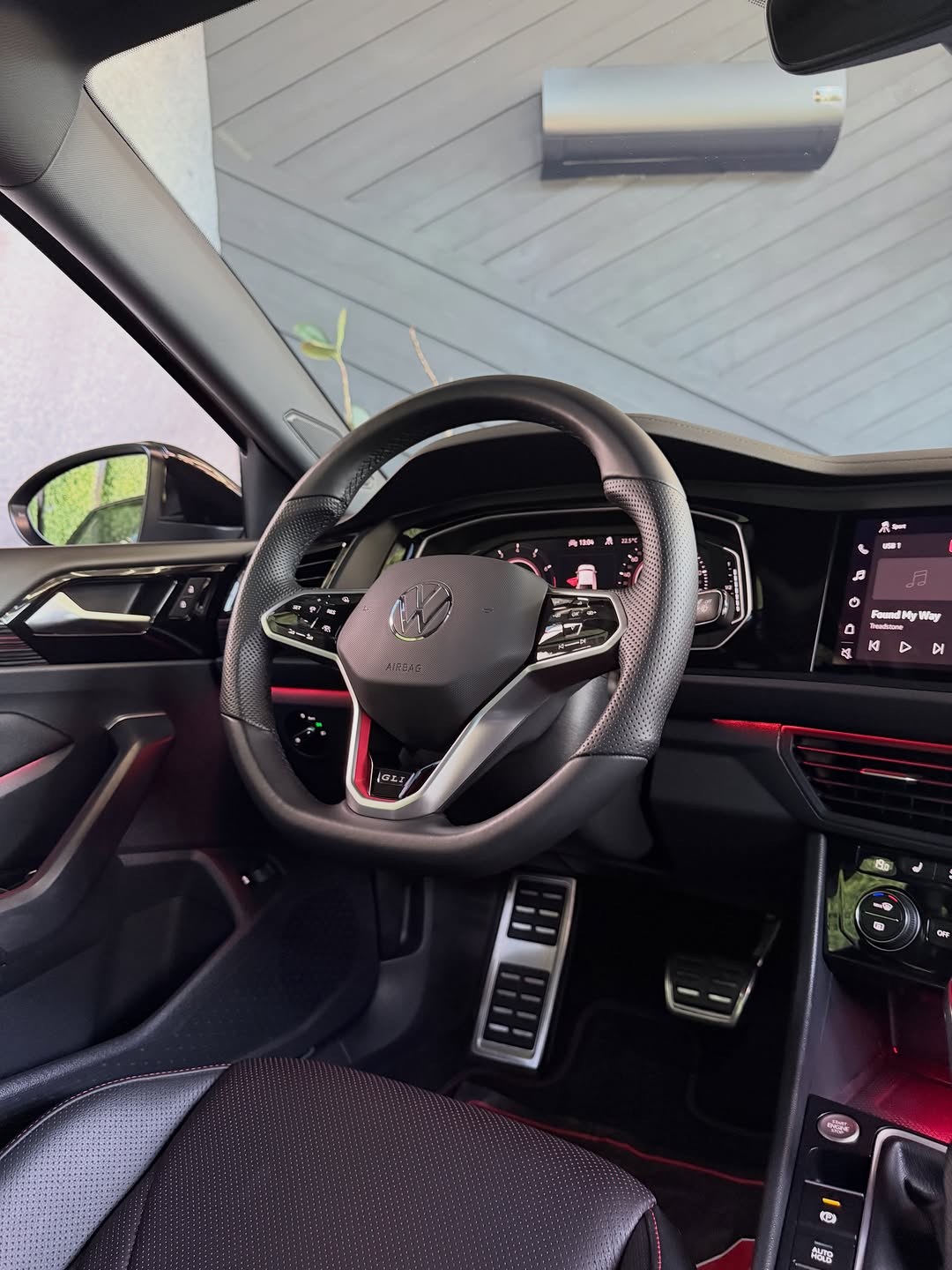 VOLKSWAGEN JETTA GLI - Imagem 9