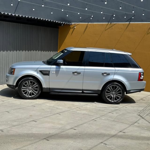 LAND ROVER RANGE ROVER SPORT HSE - Imagem 9