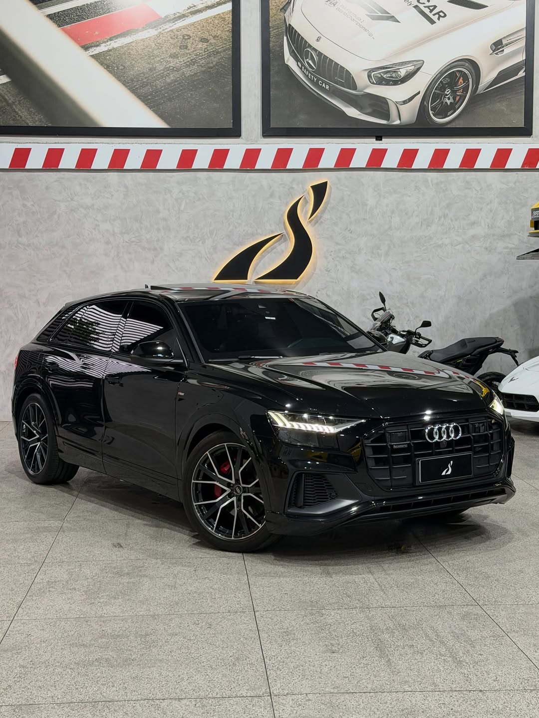 AUDI Q8 QUATTRO PERFORMANCE BLACK S-LINE - Imagem 13
