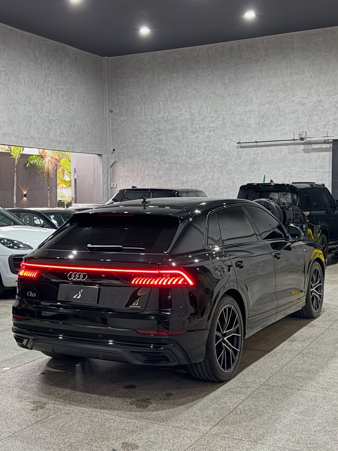 AUDI Q8 QUATTRO PERFORMANCE BLACK S-LINE - Imagem 4
