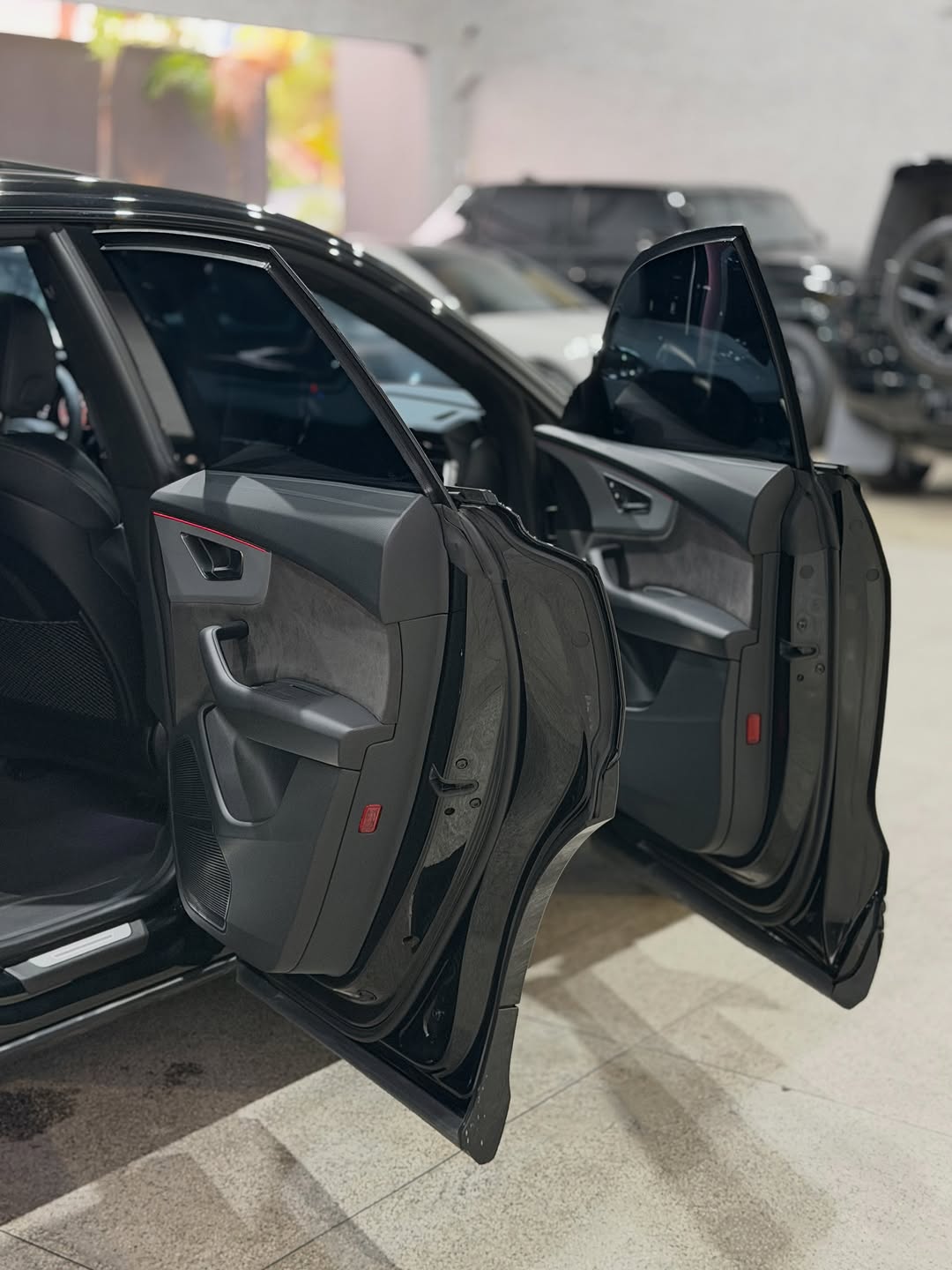 AUDI Q8 QUATTRO PERFORMANCE BLACK S-LINE - Imagem 9