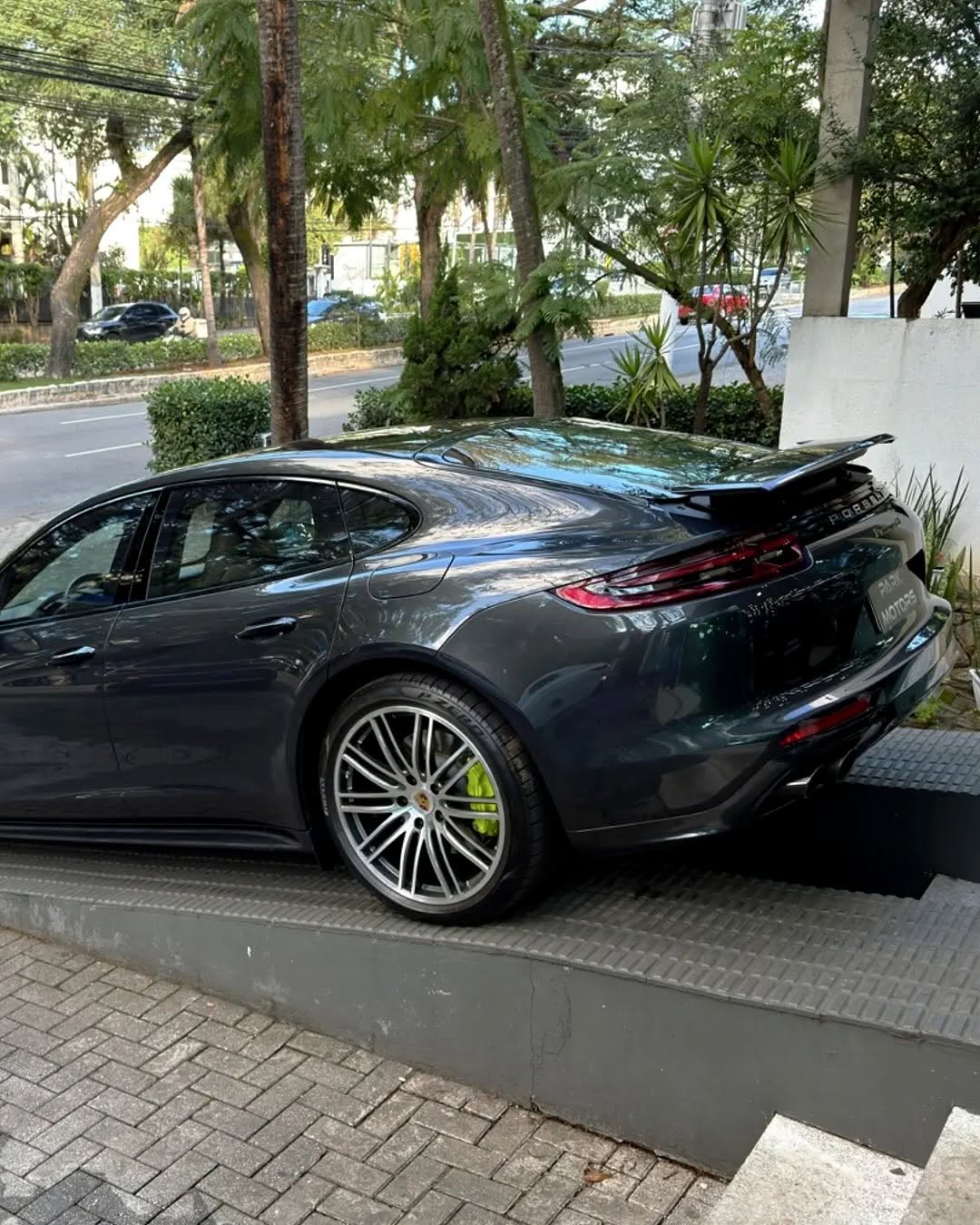 PORSCHE PANAMERA E-HYBRID EXECUTIVE - Imagem 7