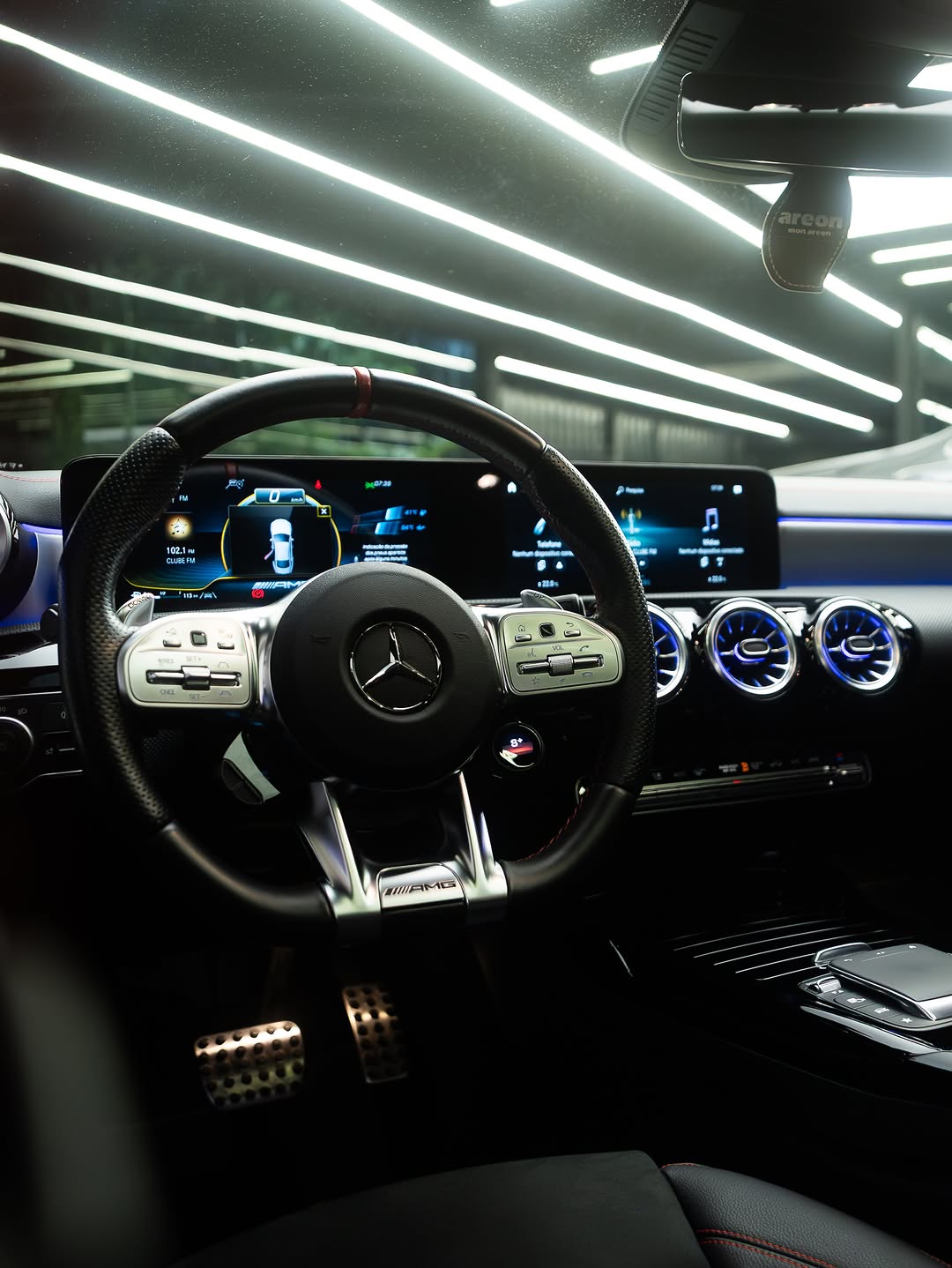 MERCEDES-BENZ CLA 35 AMG - Imagem 2