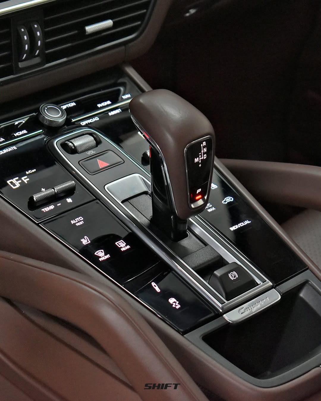 PORSCHE CAYENNE PLATINUM - Imagem 10
