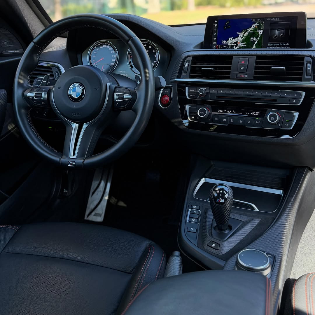 BMW M2 COMPETITION - Imagem 8